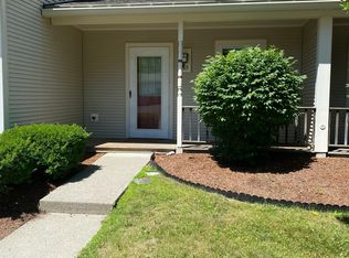 163 Rivers Edge Dr #163, Burlington, VT 05408