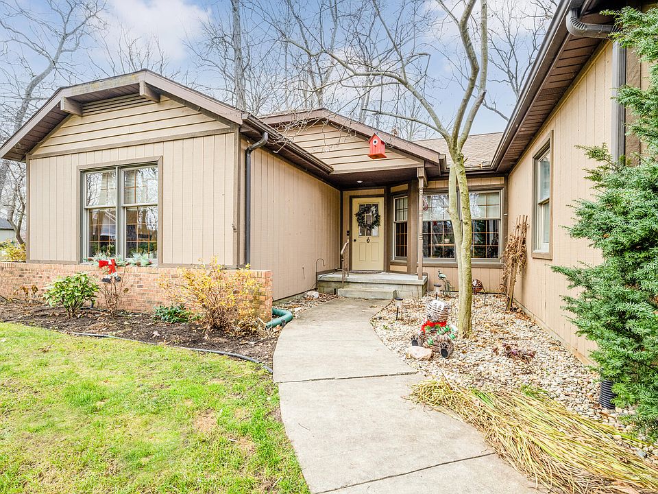 2977 White Oaks Rdg, Buchanan, MI 49107 Zillow
