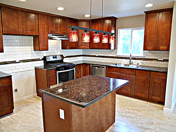 2015 W Portola Ave, Stockton, CA 95209