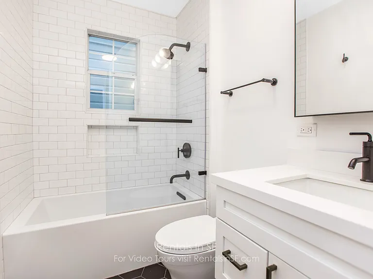 1479 Guerrero St — Photo 17