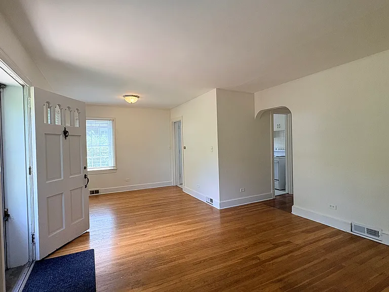 815 Locust Ave #A — Photo 6