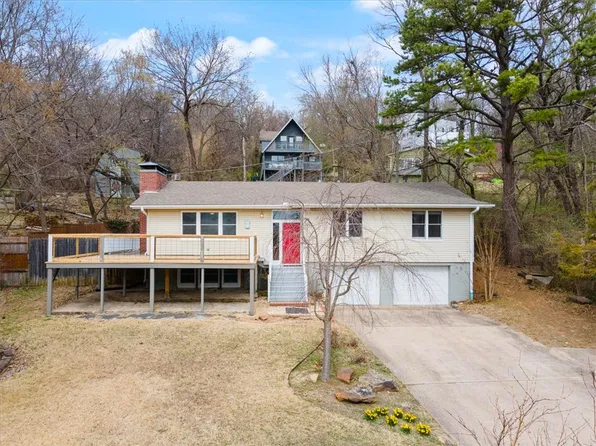 938 E Rodgers Dr, Fayetteville, AR 72701