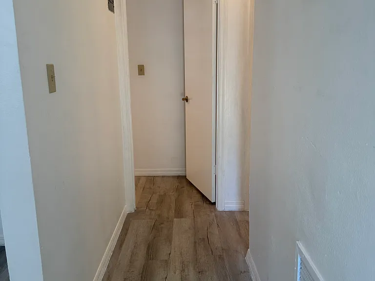 1444 E 1st Ave #1444 — Photo 11