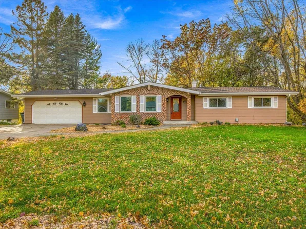 651 Sunset Ln N, Cambridge, MN 55008