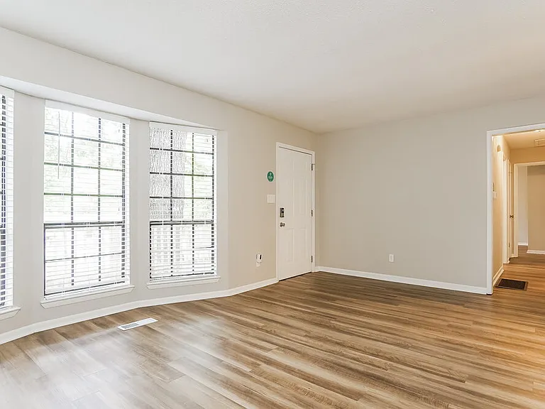 6518 Chrissy Dr — Photo 5