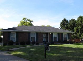 503 Finchley Ct, Douglass Hills, KY 40243