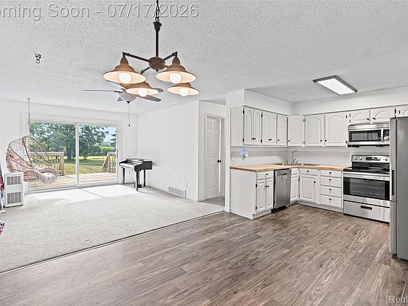 3rd image of 9204 Bray Rd