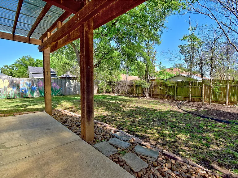807 Wild Petunia Way — Photo 22