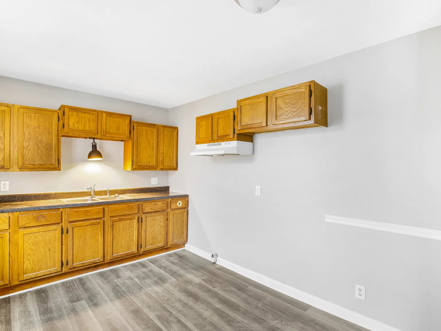 Circle Drive - 838 — Photo 4