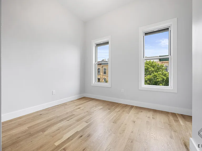 690 Onderdonk Ave #3A — Photo 12