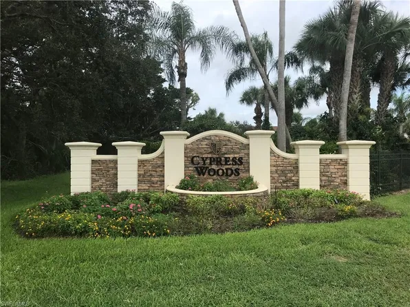 2855 Cypress Trace Cir APT 202, Naples, FL 34119
