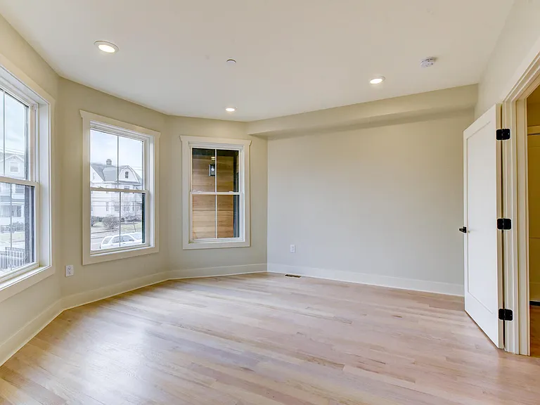 48 Walnut St #1 — Photo 22
