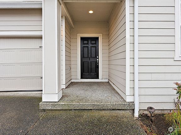 3rd image of 7102 Tahoe Drive SE