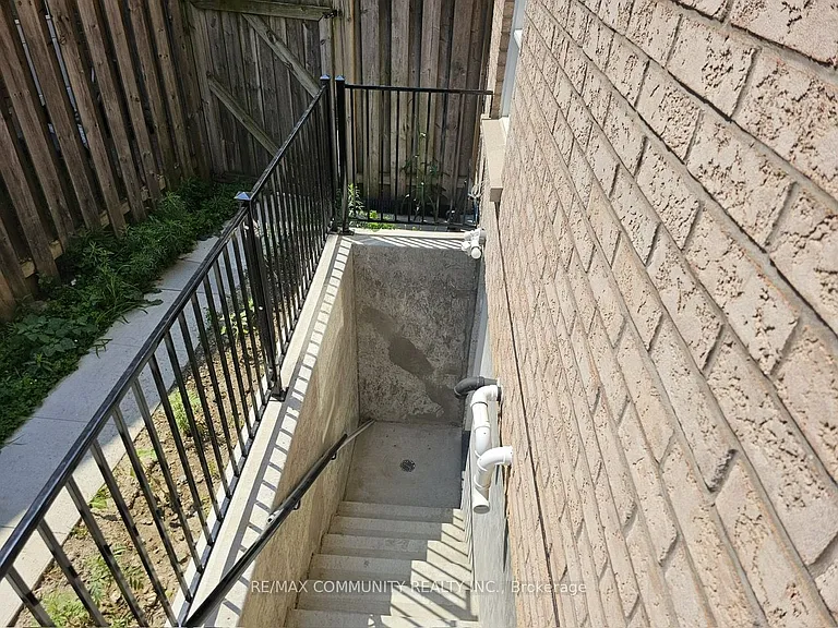 52 Rivendell Trl — Photo 3
