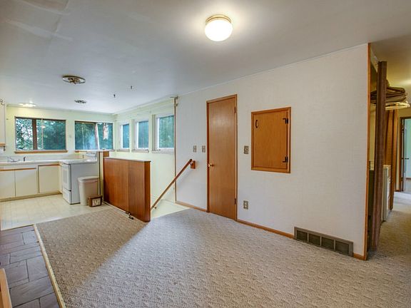 4th image of 4816 N 16th St