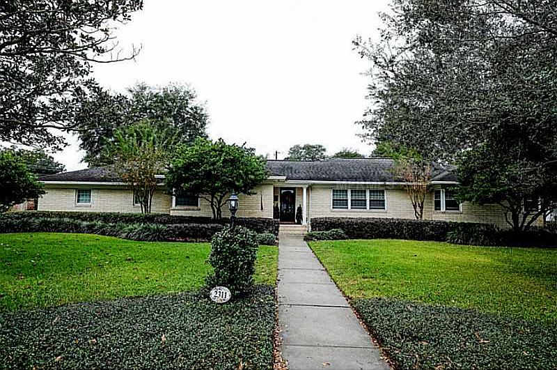 1st image of 2311 Hawthorne Trl