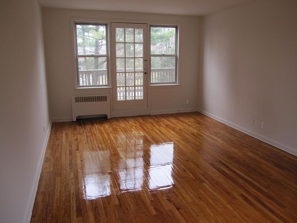 1st image of 300 Broadway APT 1C