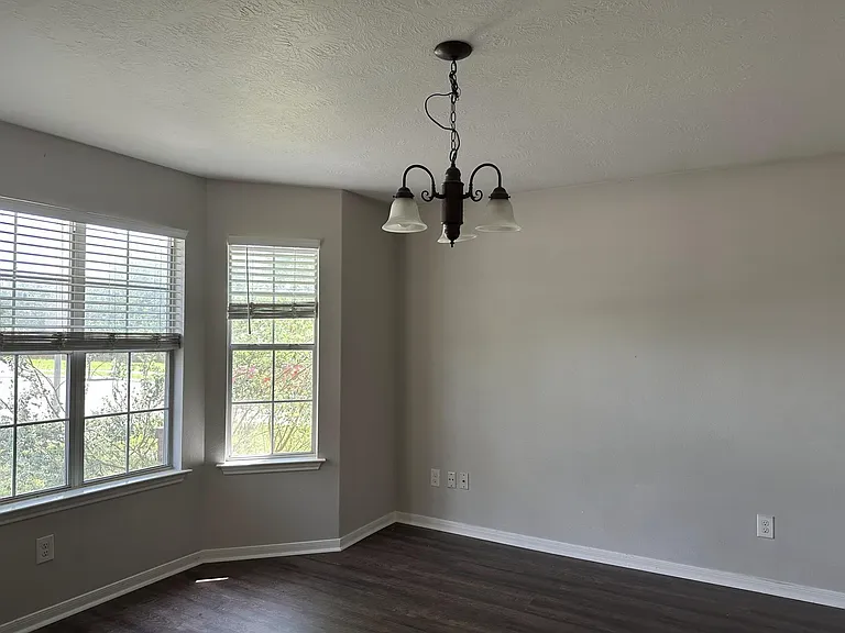 1034 Junction Ct — Photo 8