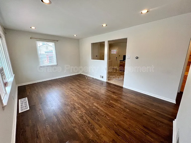 1235 S Patton Ct — Photo 2