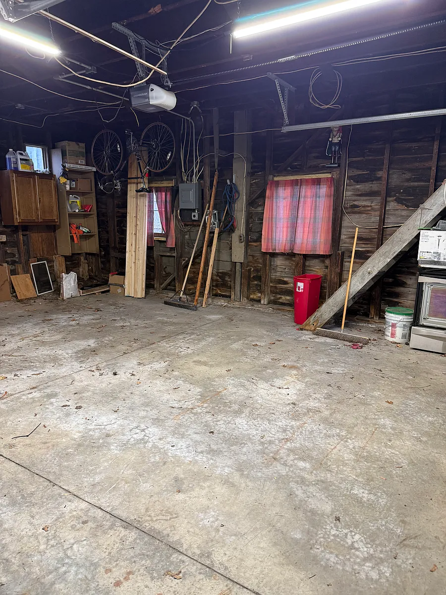 Building Photo - 28 Petrie St #1