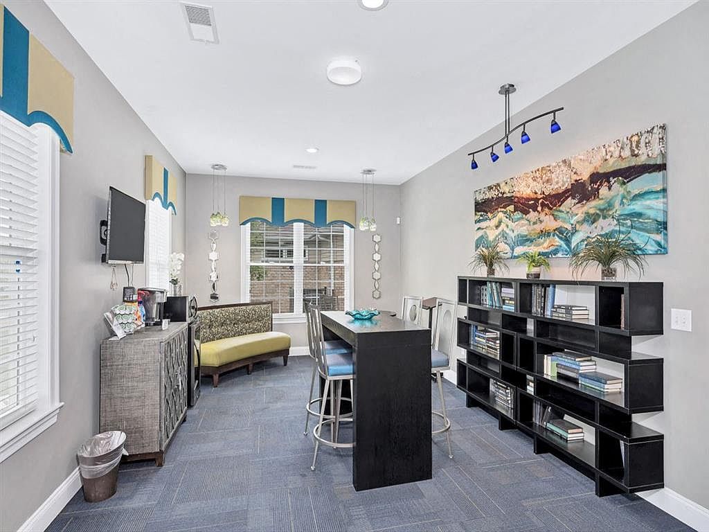 5635 Regency Park Ct #5605-08, Suitland, MD 20746 | Zillow