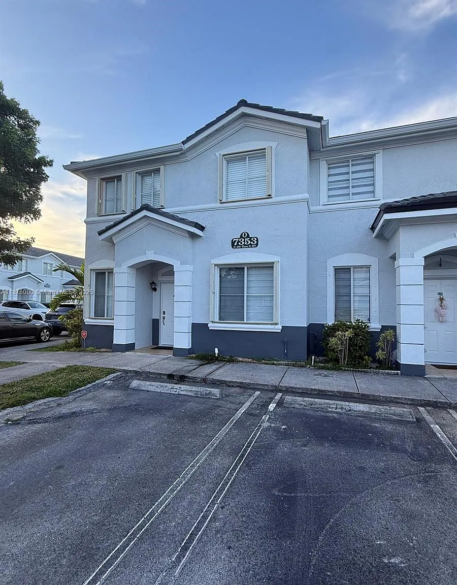 3 bed, 1500 sqft, $2,800 — Photo 2