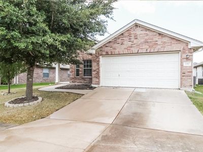 1390 Stone Rim Loop, Buda, TX, 78610