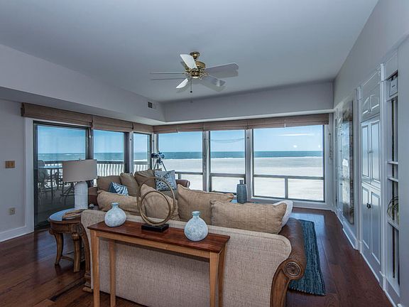 3rd image of 9510 Palmetto Dr APT 1101