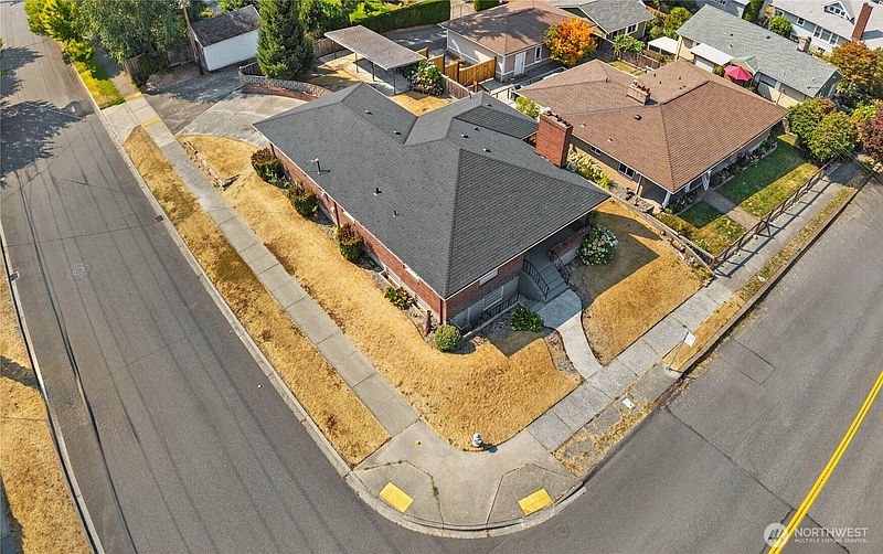 4th image of 4202 N Cheyenne Street