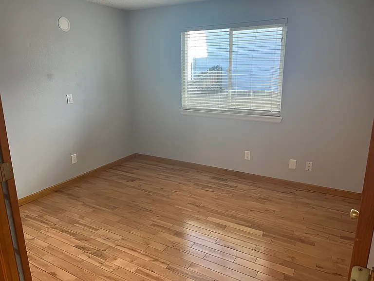 1435 Stoneham St — Photo 10
