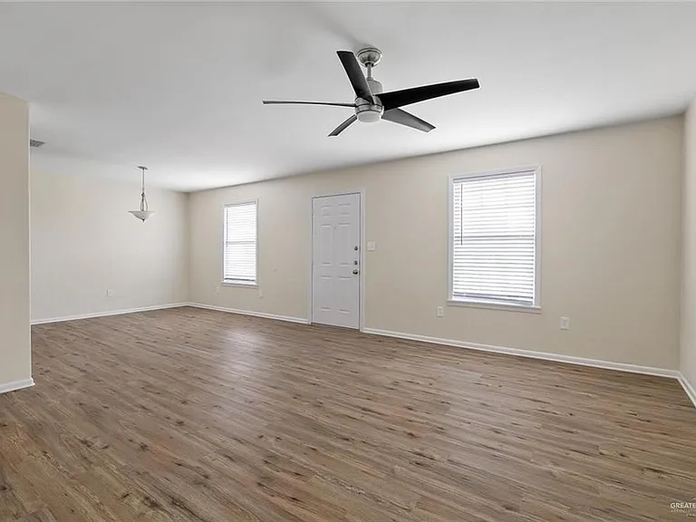 1105 W Stubbs St #C — Photo 9