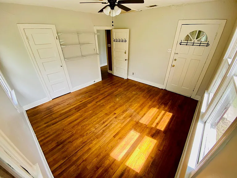 4902 Caswell Ave #A — Photo 9