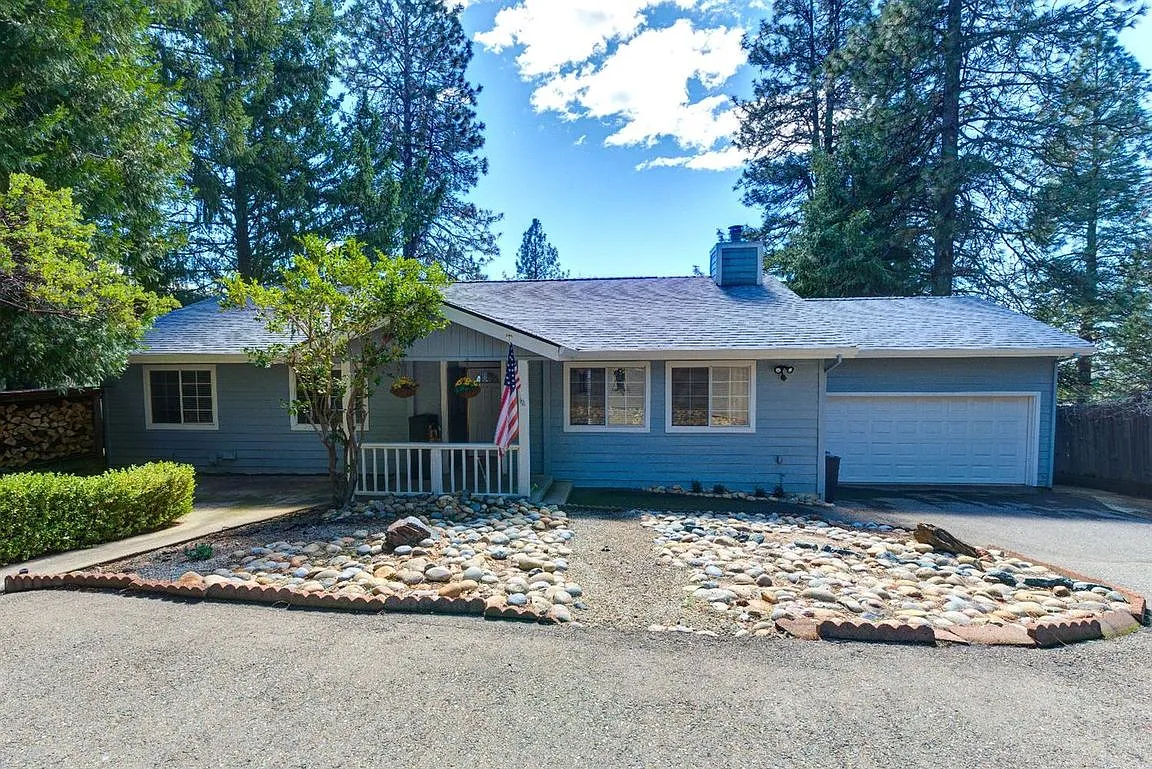 23568 Fortress Way photo 1