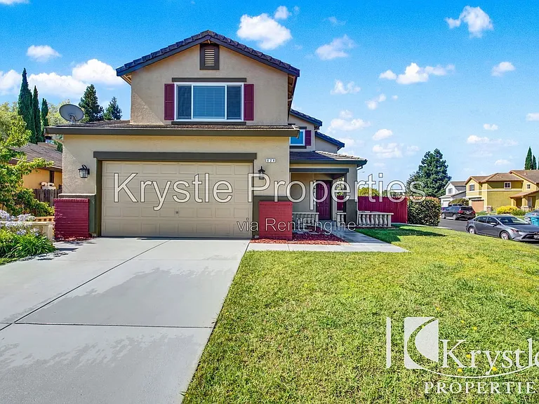 824 Cedarcrest Dr — Photo 2