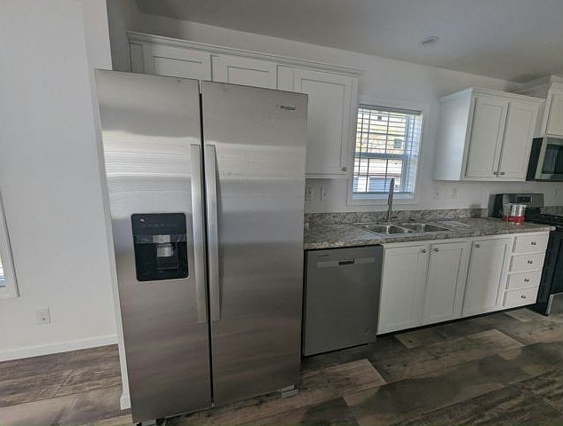 1st image of 306 Oak Ln #108