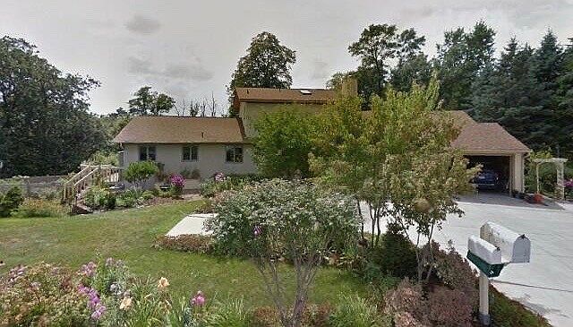 1st image of 445 Lakota Ln Ste B