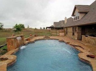 112 Apache Pass, Hutto, TX 78634