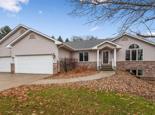 4202 Morelle Rd NE, Cedar Rapids, IA 52411