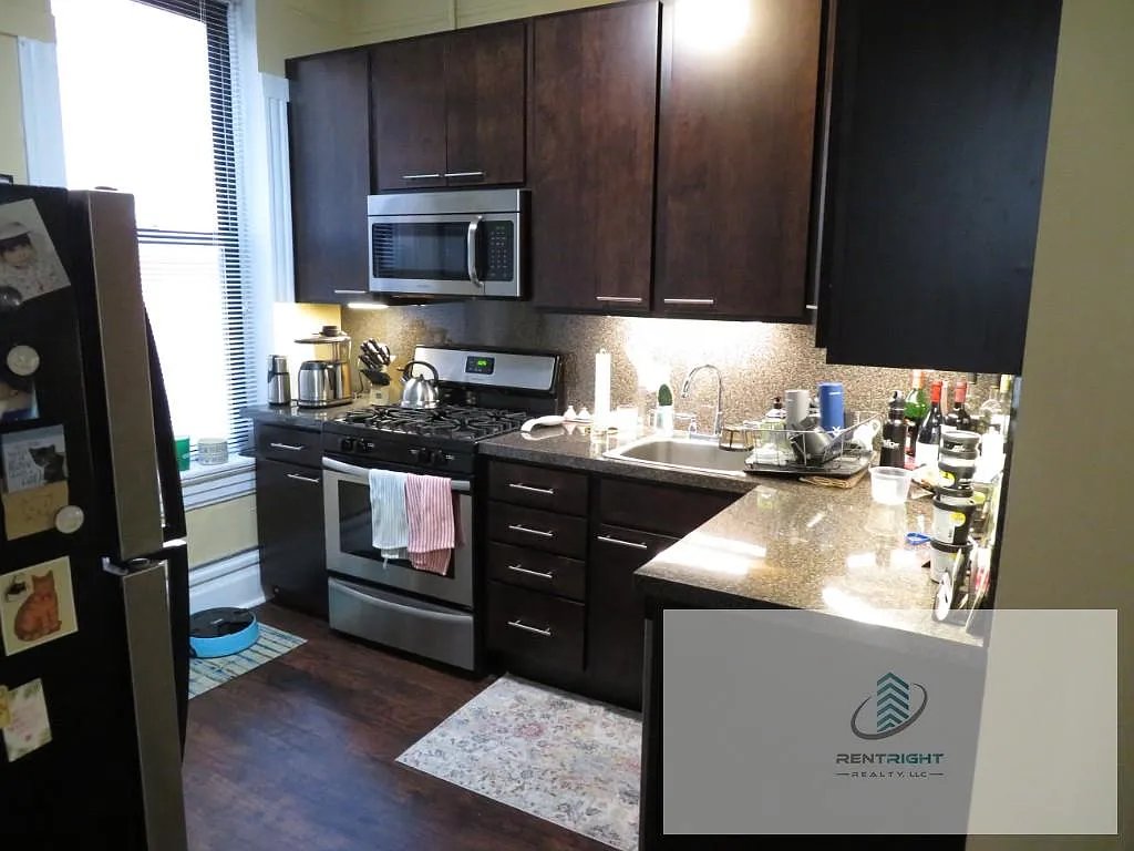 Building Photo - 1311 N Bosworth Ave #2F