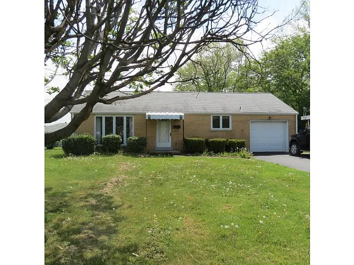 715 Morgantown Rd photo 1