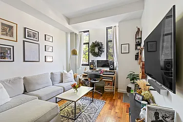 Rented by Nest Seekers International