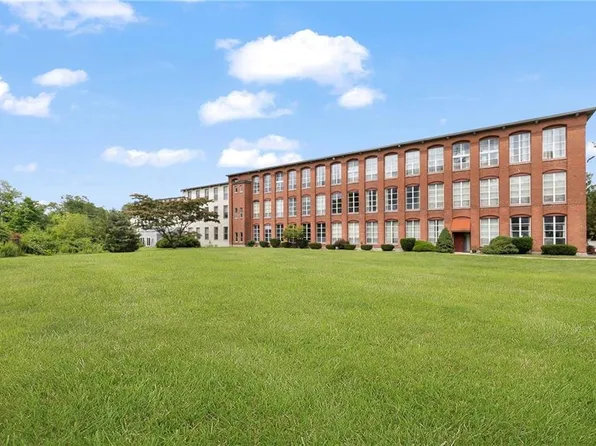 494 Woonasquatucket Ave APT 206, North Providence, RI 02911