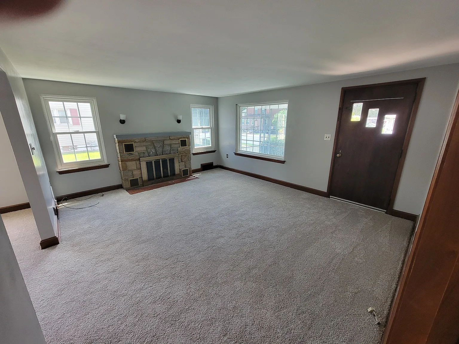 320 S 6th St — Photo 1