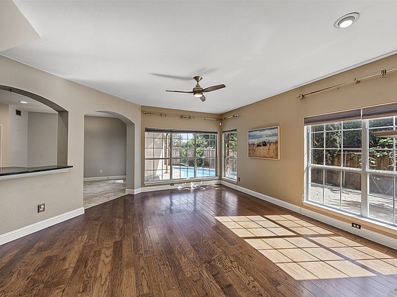 4th image of 1125 Stone Gate Dr