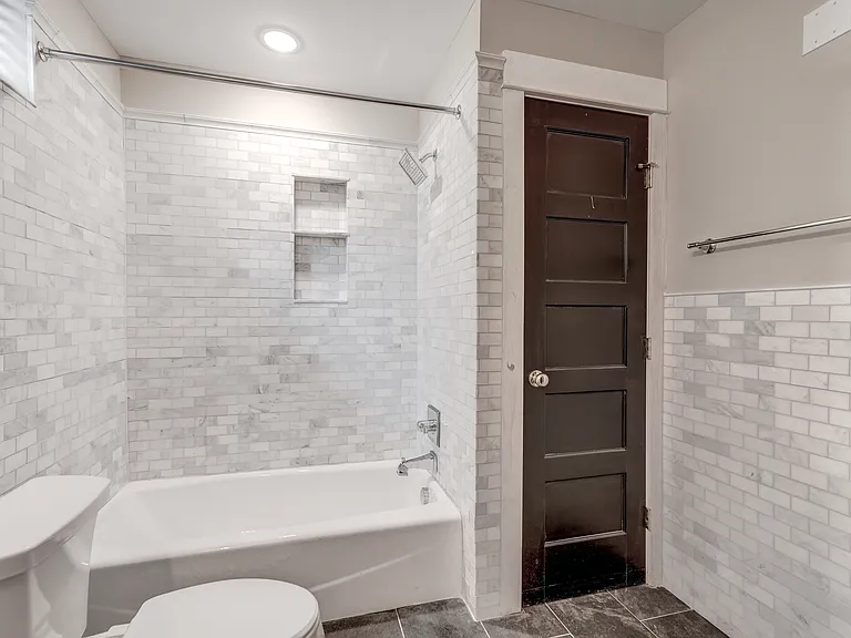 425 N Arthur Ashe Blvd #2B — Photo 17