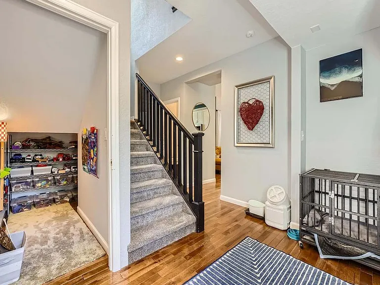 1501 W Cucharras St — Photo 15
