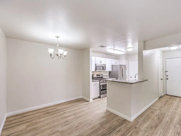 2200 Soutrh Fort Apache Rd — Photo 10
