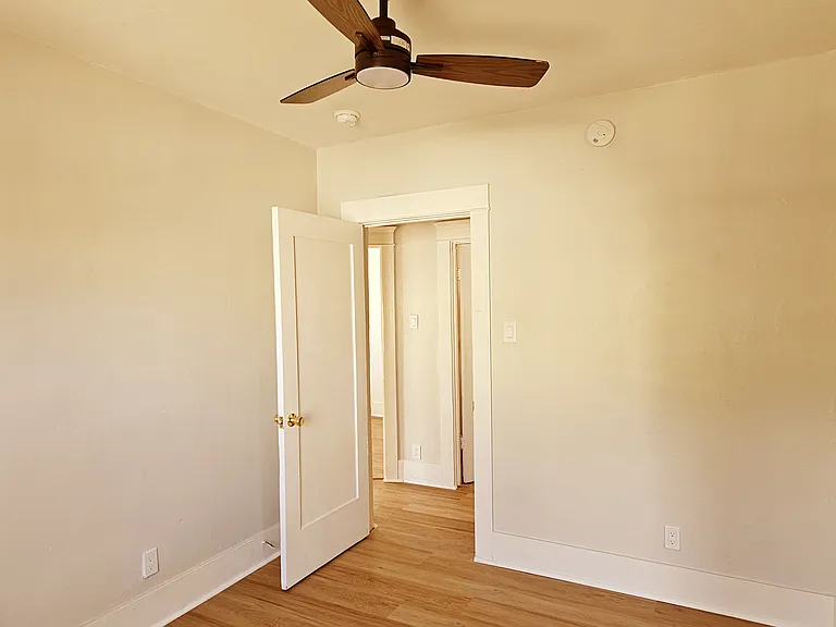 521 N Pomona Ave #6 — Photo 2