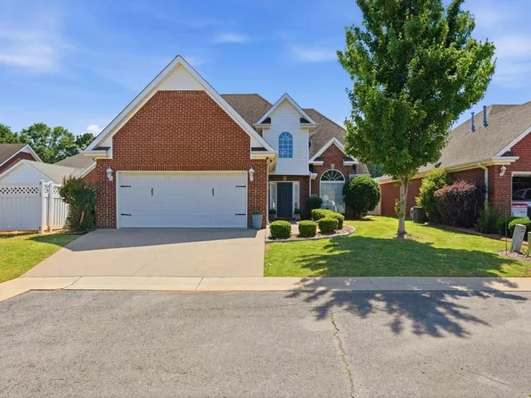 104 Helen Dr, Tuscumbia, AL 35674