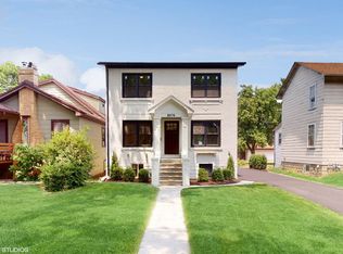 8026 W 27th St, Riverside, IL 60546